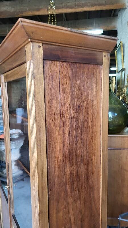 Display cabinet louis xvi style 2 doors in walnut