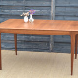 Extended dining table by Younger * 146 cm