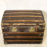 Large vintage 1930s travel trunk