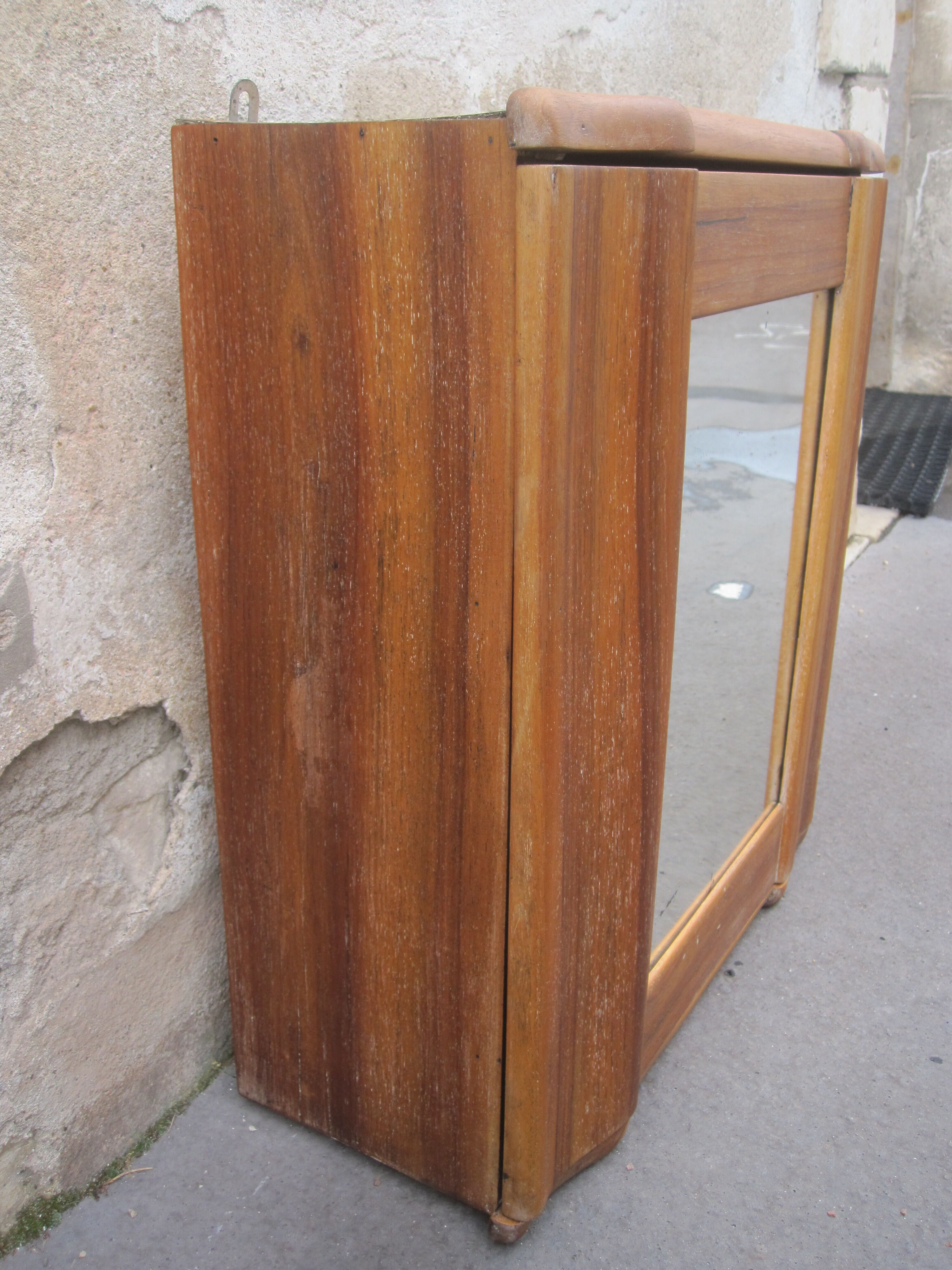 toilet Cabinet or pharmacy