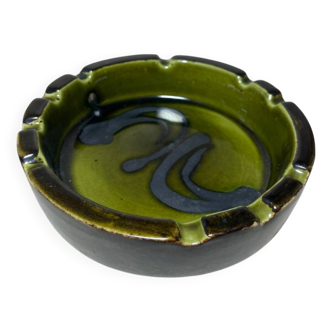Ceramic ashtray