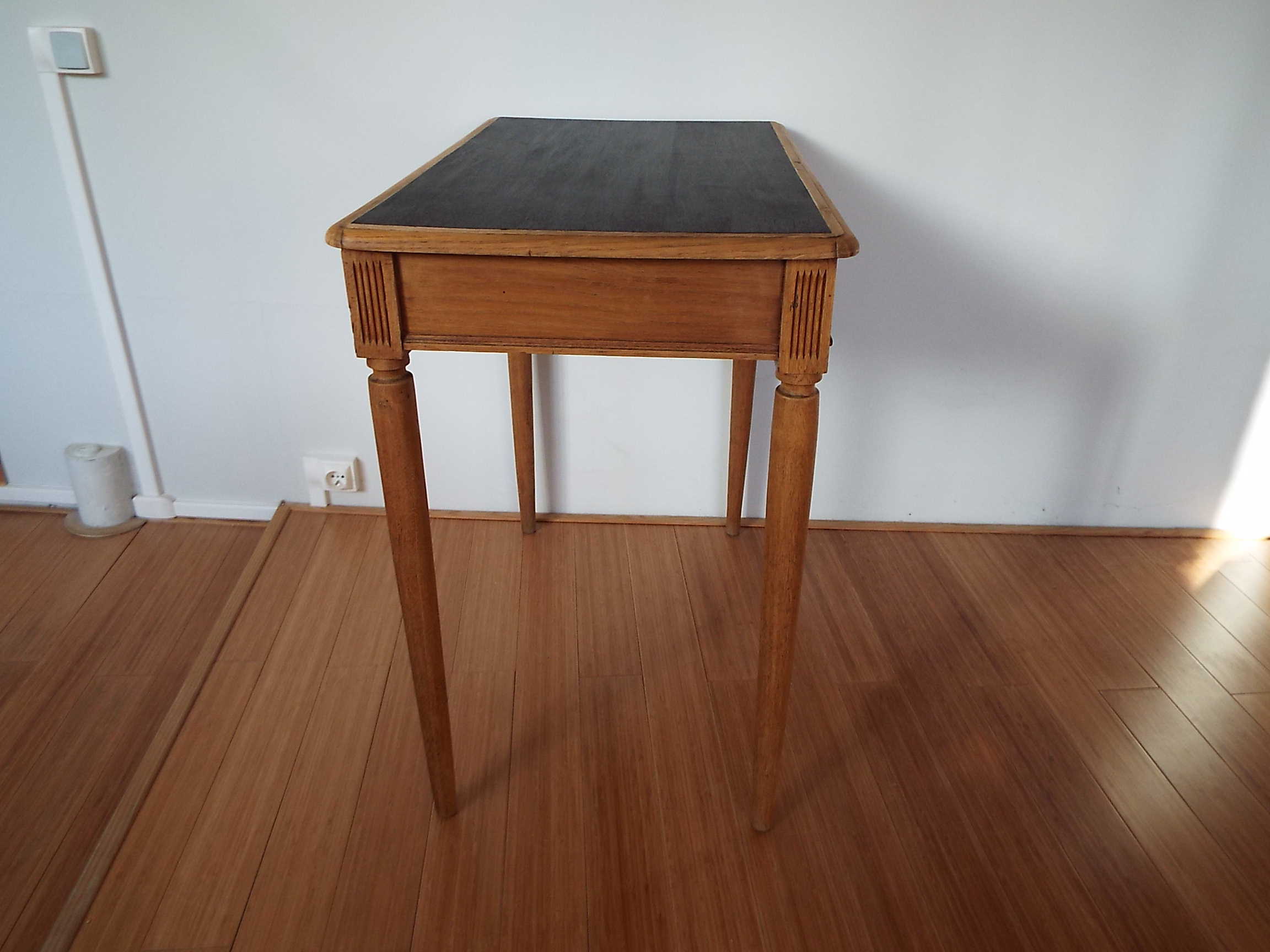 Art deco style table