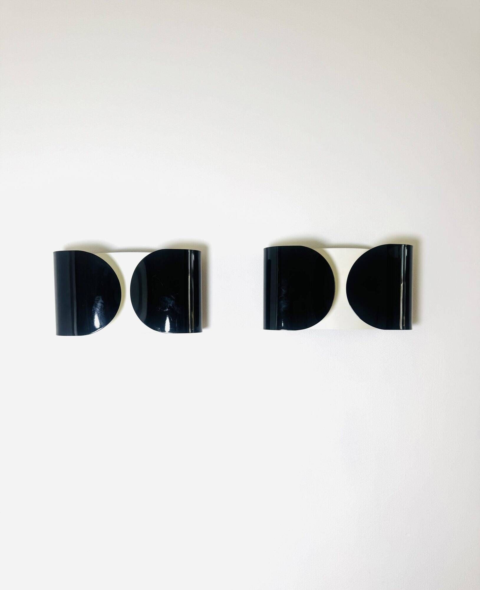 Foglio Wall Lamps In Black And White By Tobia Scarpa For Flos, Italy 1980S