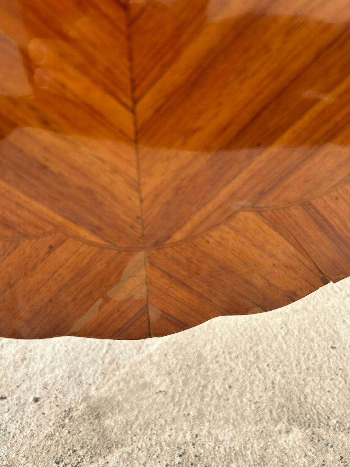 Rosewood chest of drawers