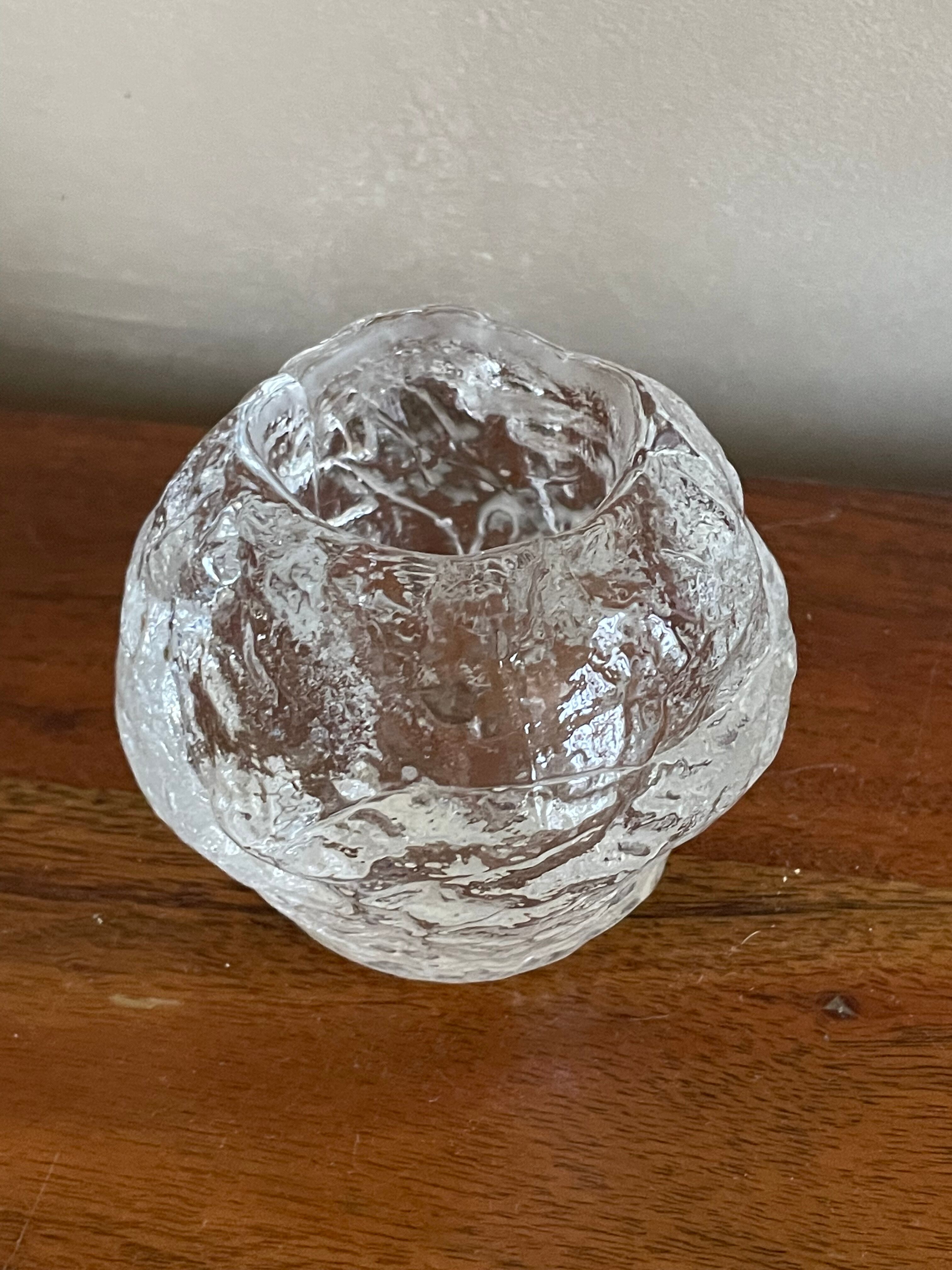 Bubbled glass photophore