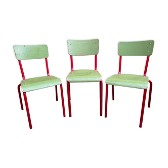 Lot de 3 chaises d’école vintage