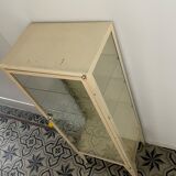 Former medical office showcase, circa 1950