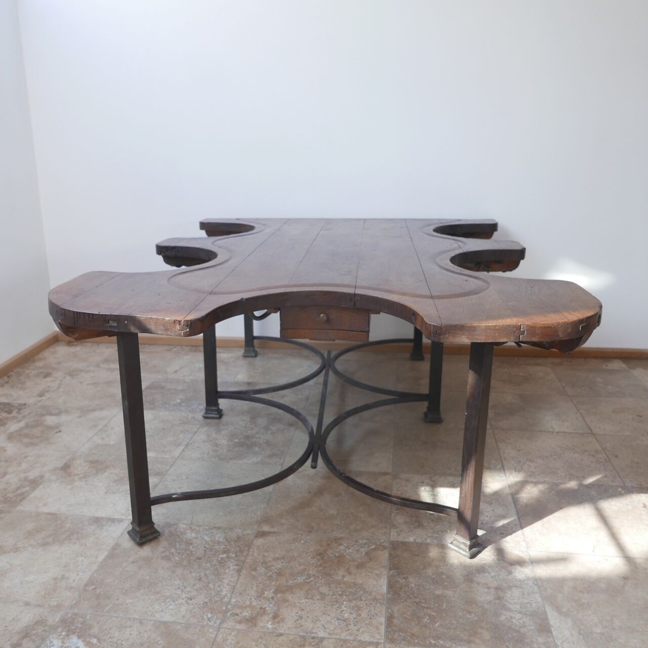 Table antique