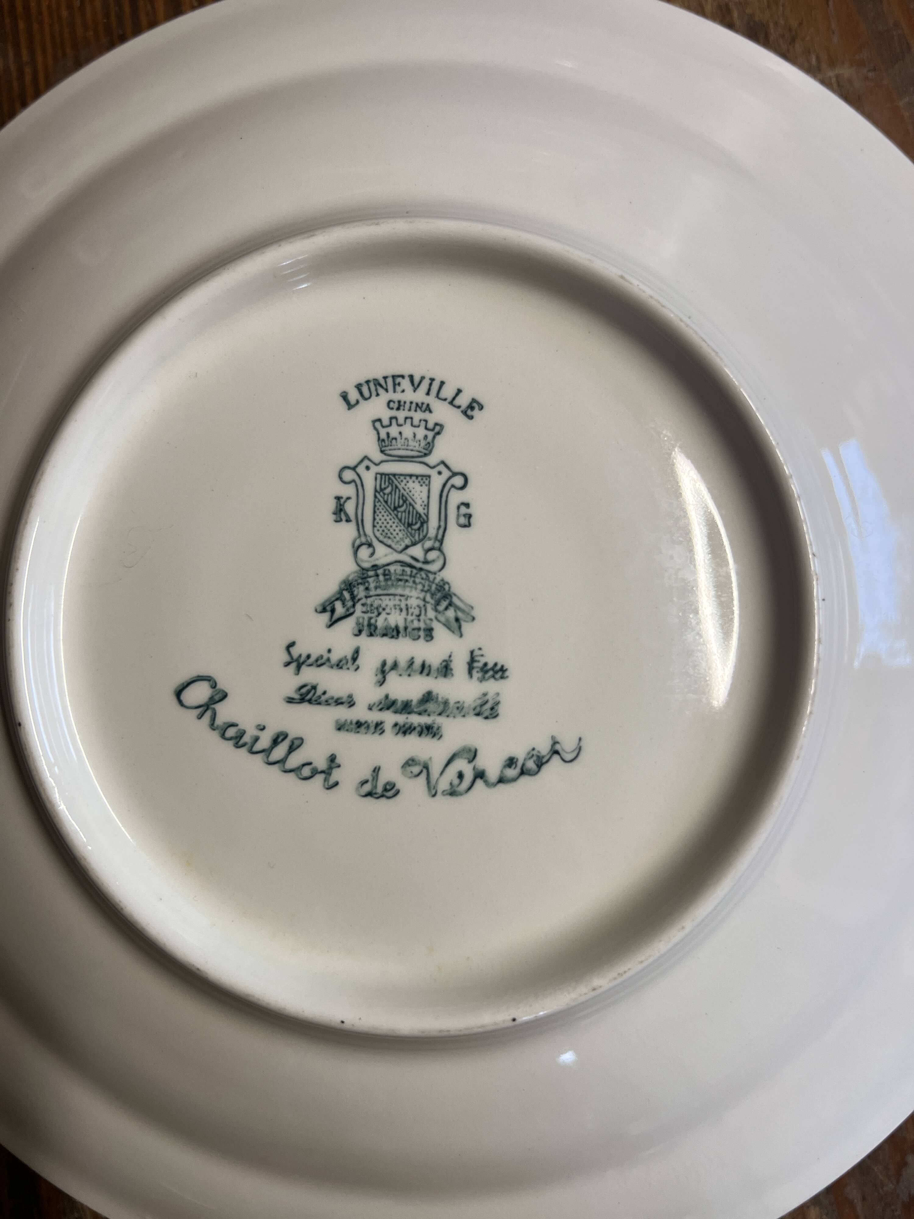 Set of 8 plates: Luneville K&G France "Chaillot de Vercor"