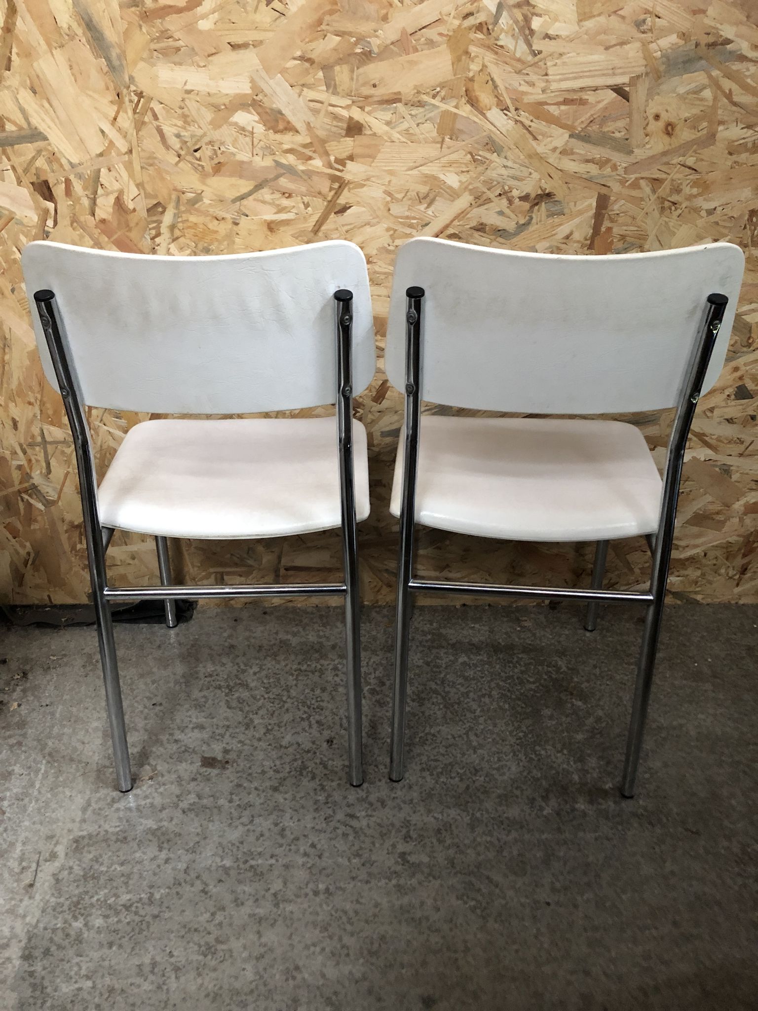 Pair of antique chairs chrome metal and skaï white 70s vintage