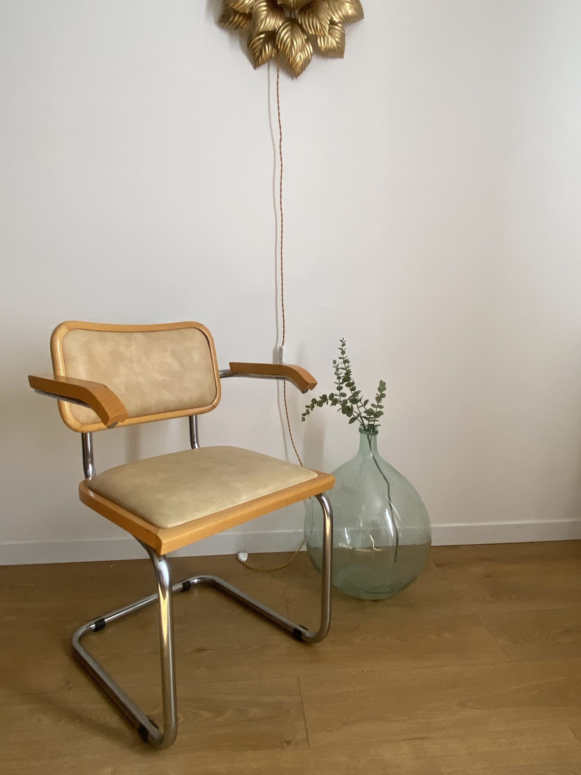 Fauteuil cesca b64 en skaï beige Marcel Breuer