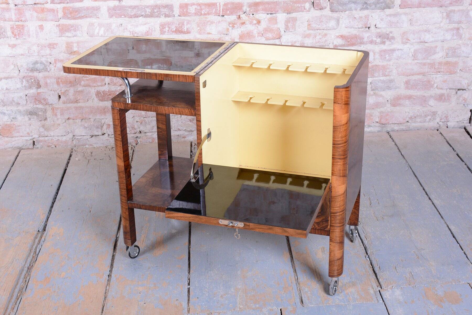 Trolley Art Déco en noyer, tchèque, années 1920