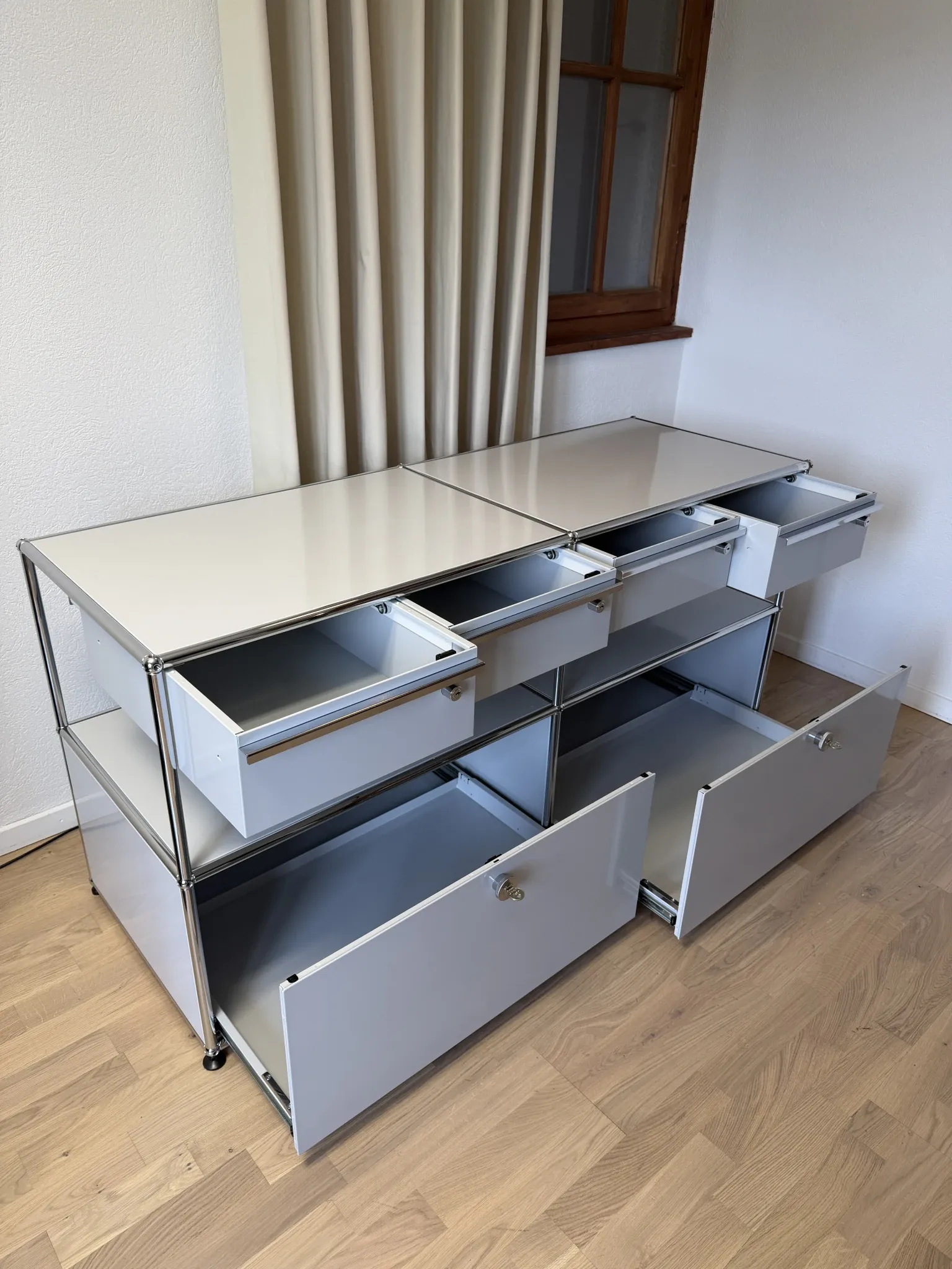 USM Haller Commode in Light Grey
