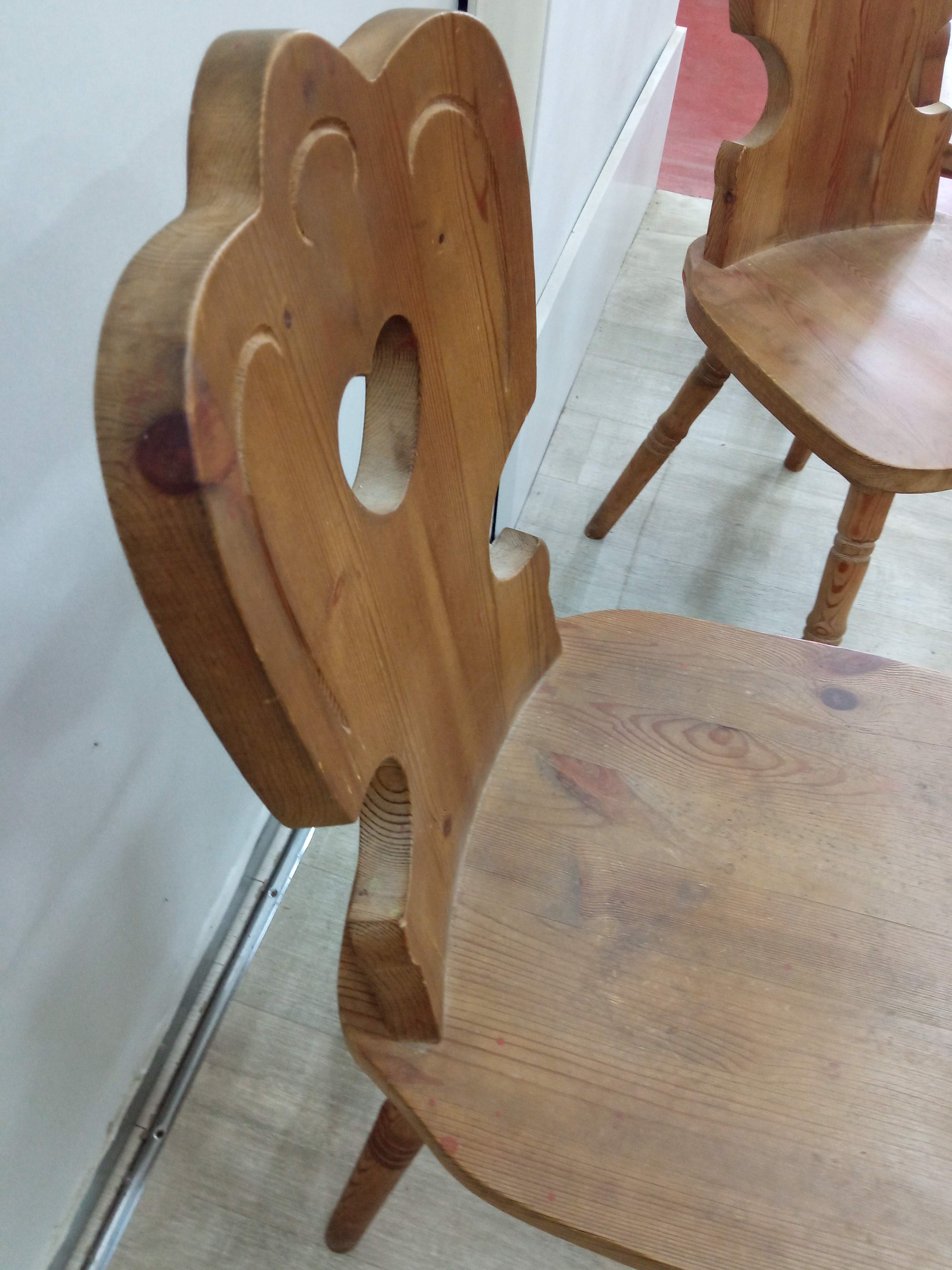 Series of 4 Savoyard pine chairs
