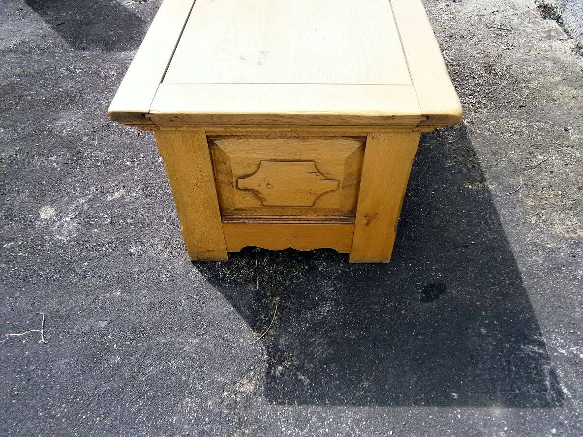 Coffre en chêne massif