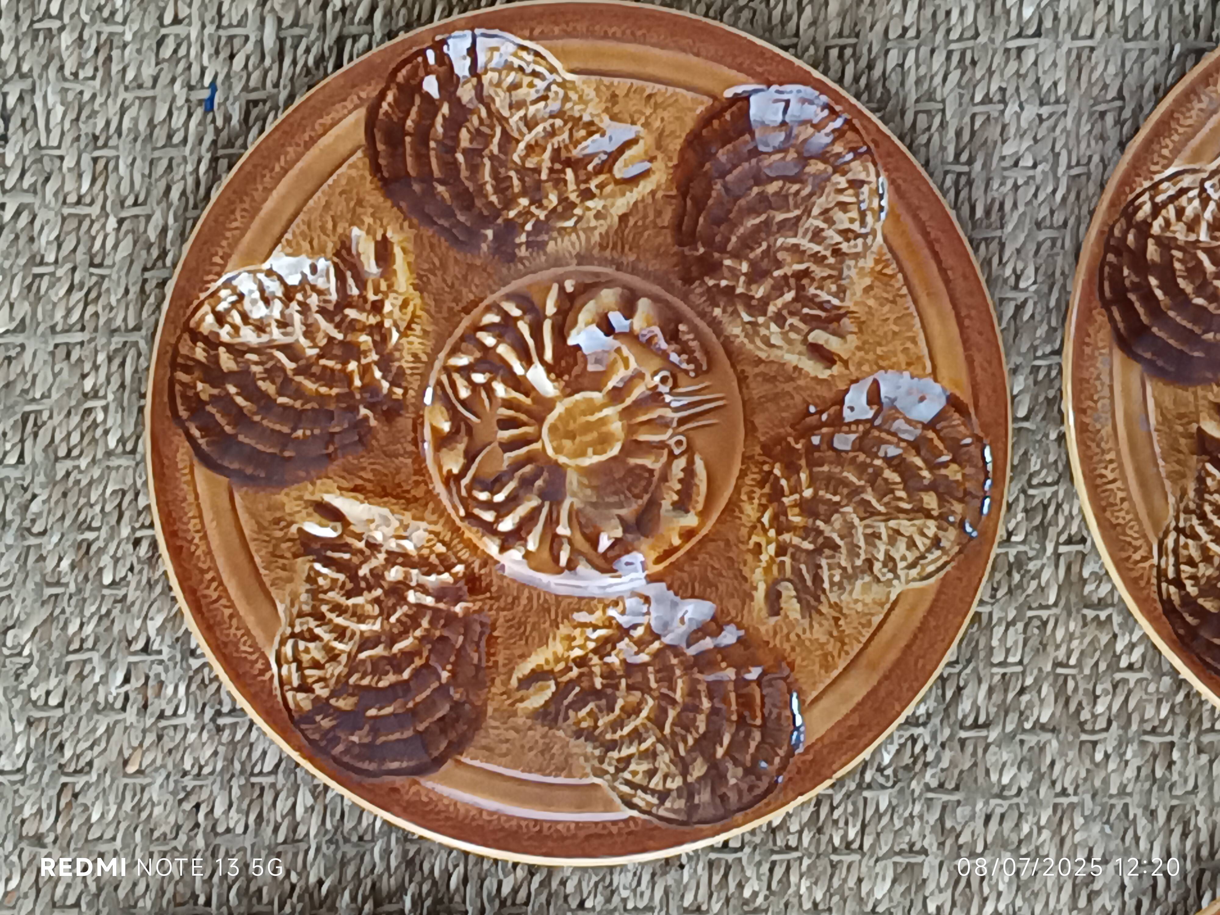 12 vintage oyster plates Ateliers d’Art du Reverney France barbotine
