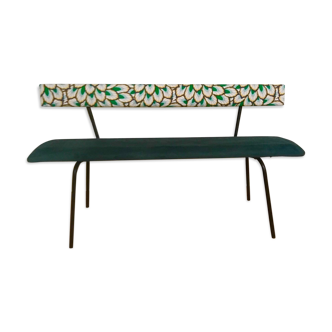 Bench lined