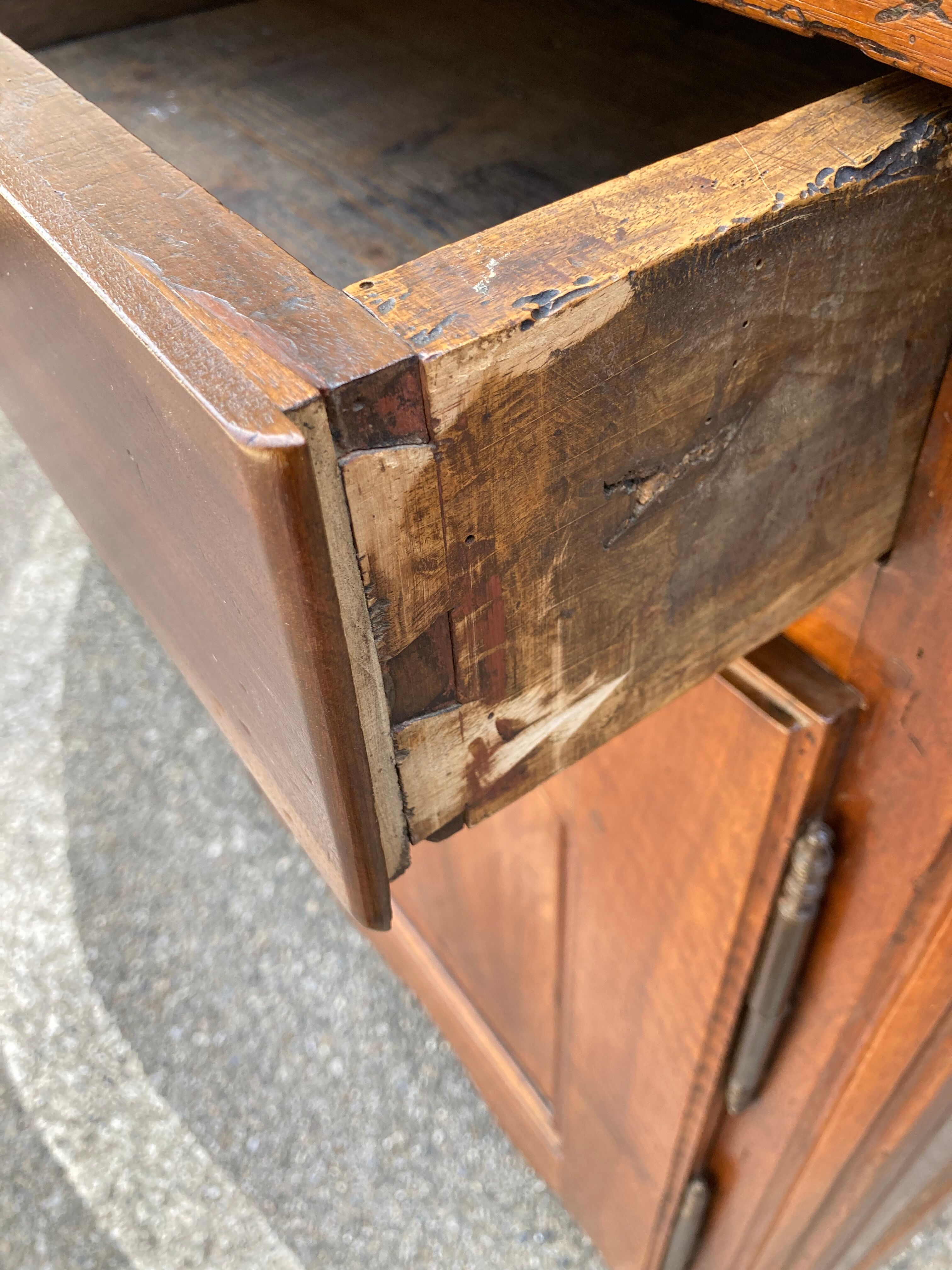 Buffet style Louis XV