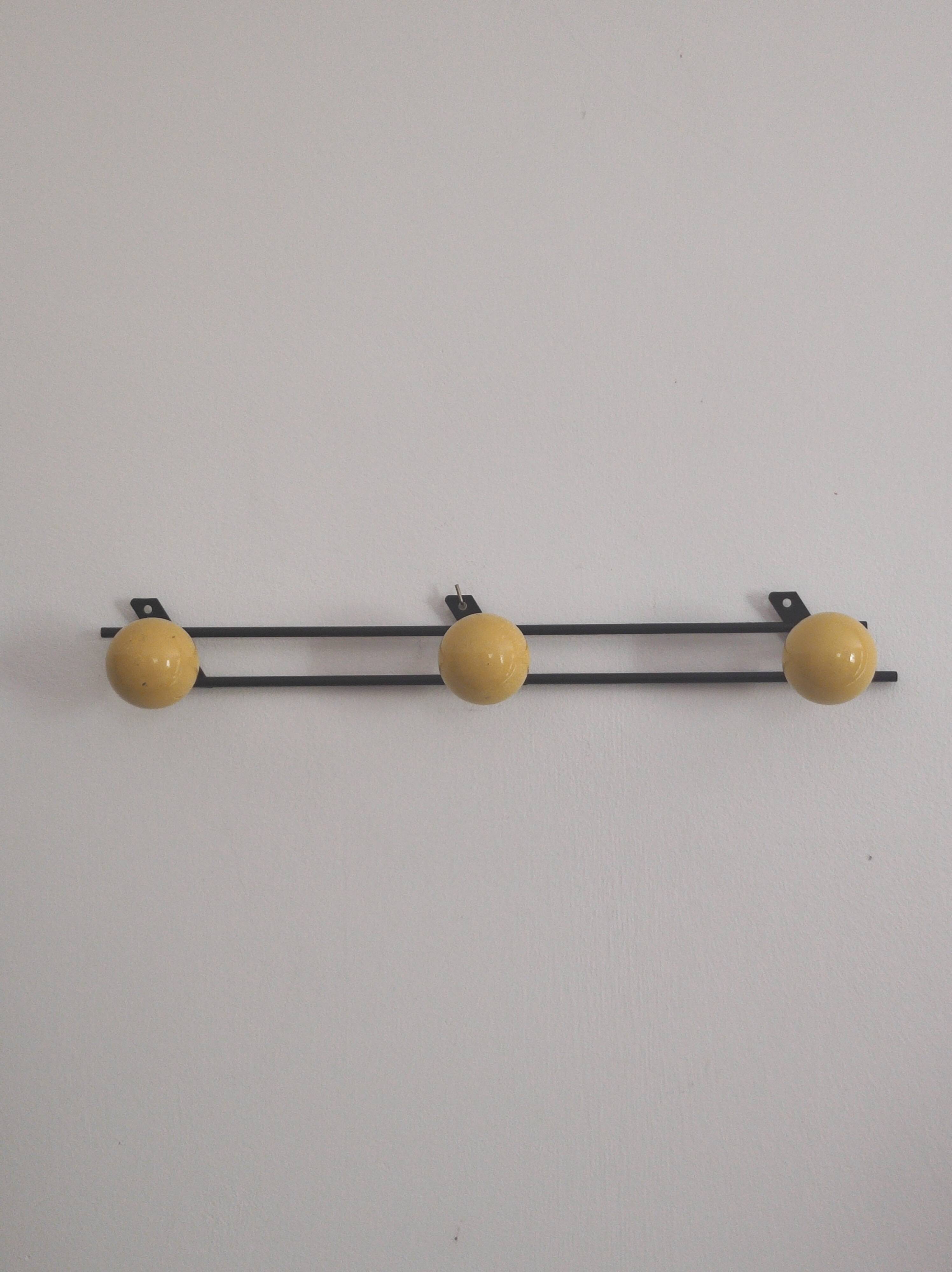 Vintage ball hook