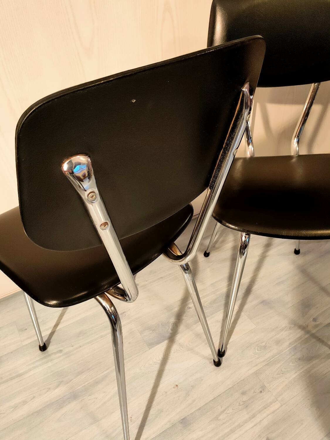 4 vintage chairs in black skai