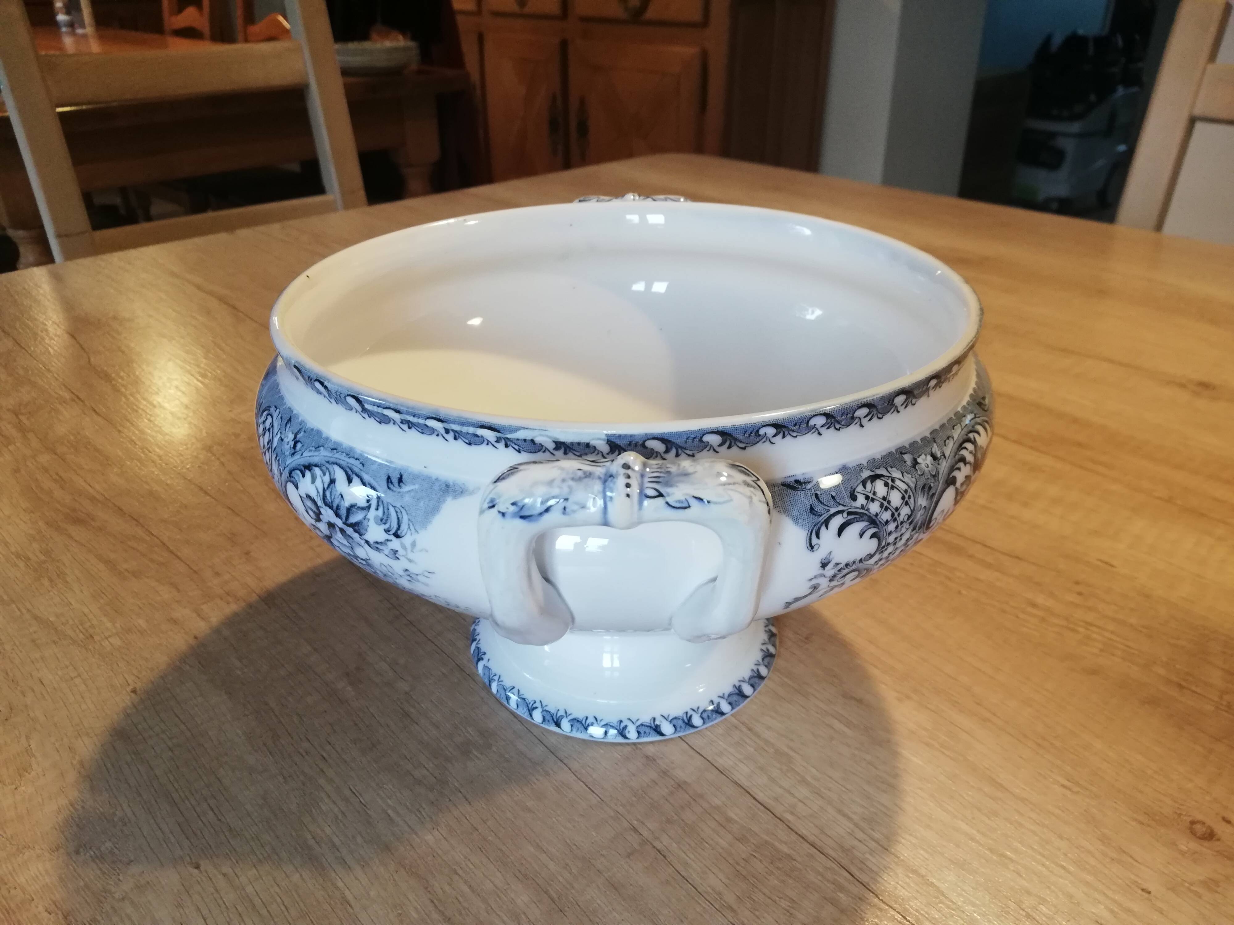 Iron earth salad bowl