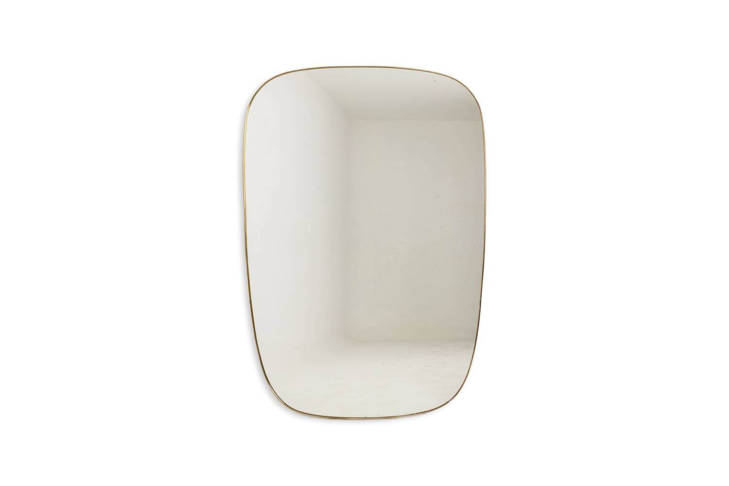 Miroir cerclé de laiton doré. 1980