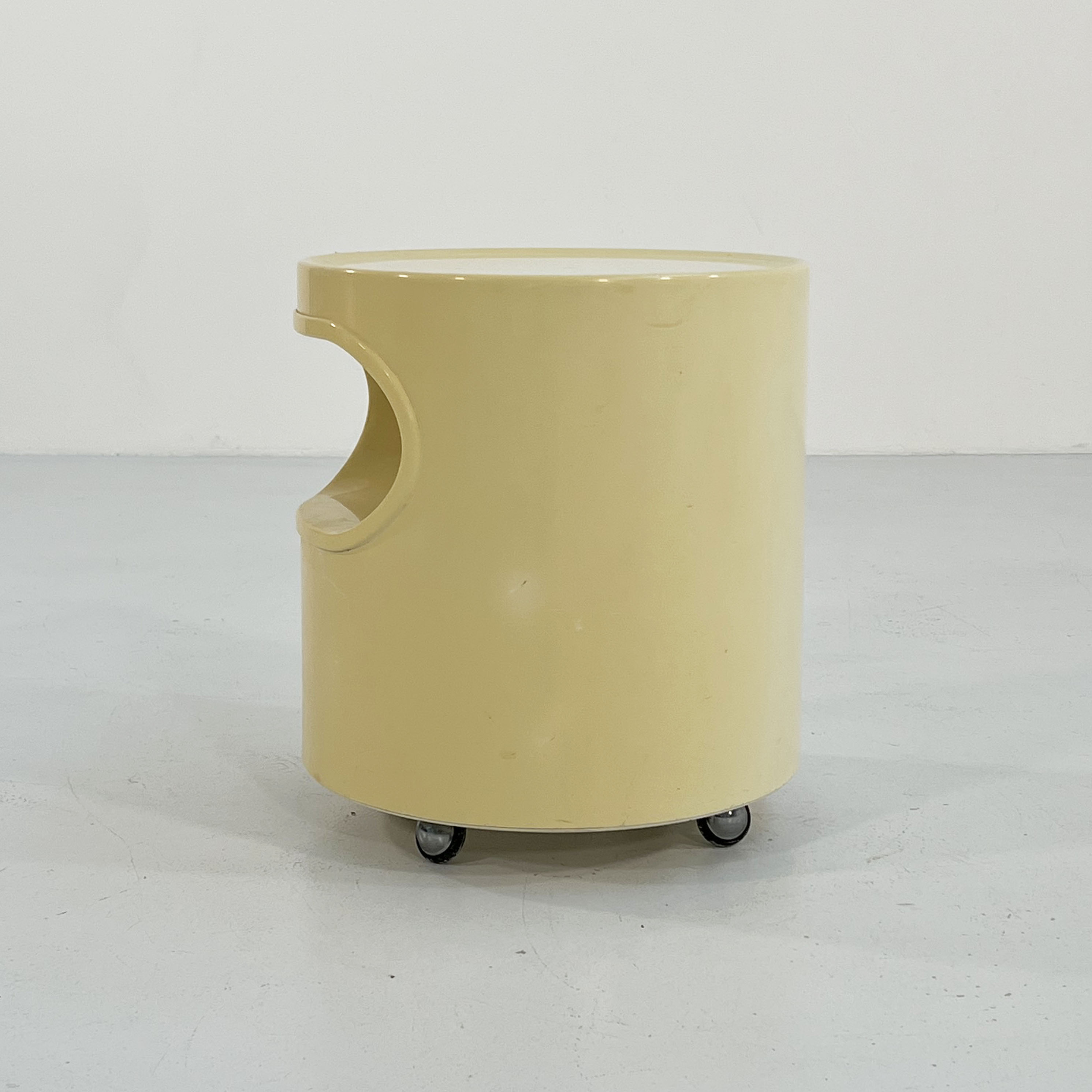 Giano-Giano-Vano white side table by Emma Gismondi Schweinberger for Artemide, 1960Attributed to Anton Bee and Eternit.