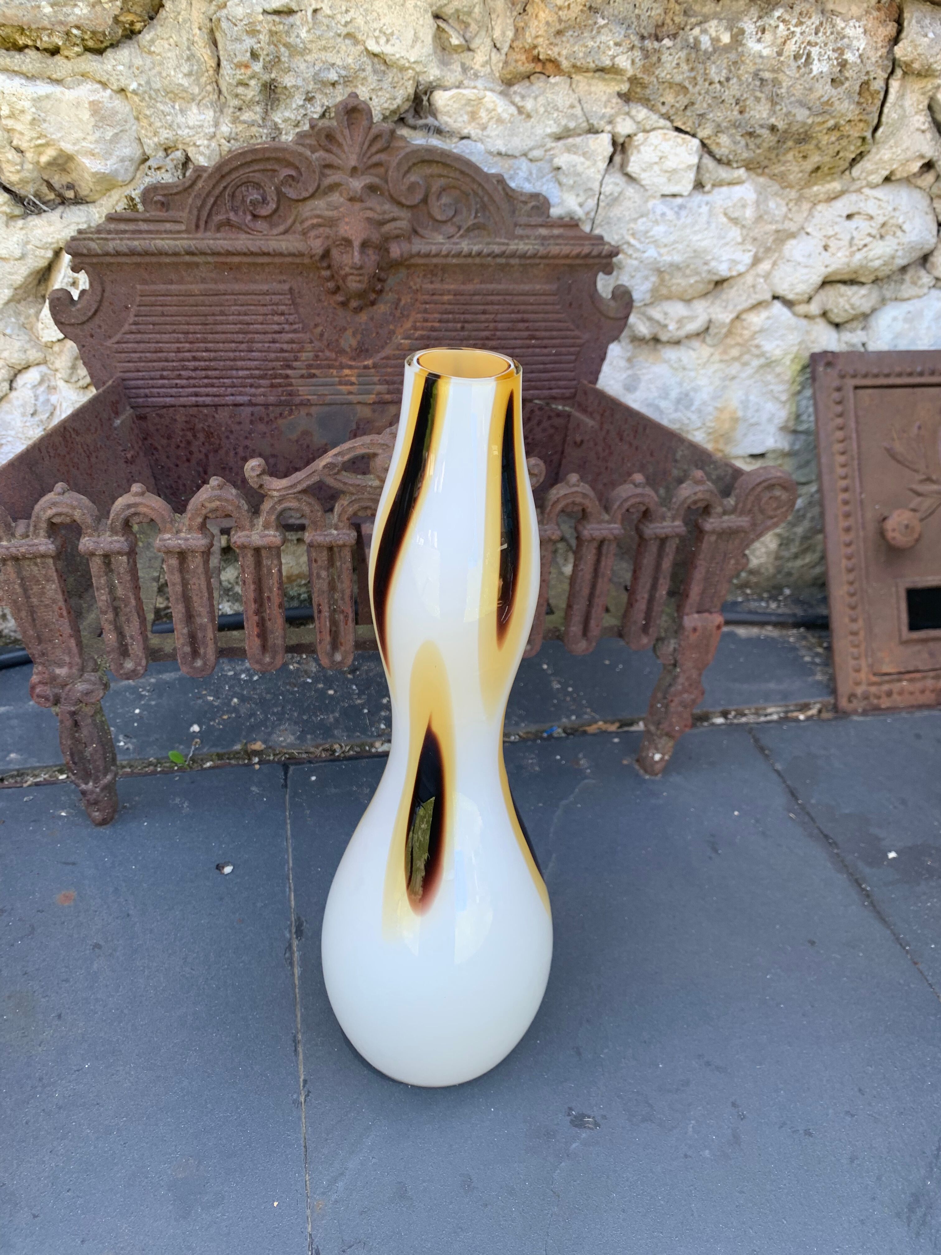 Soliflore vase in beige opaline and brown design and vintage