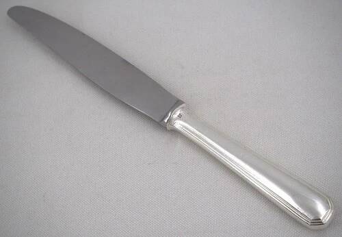 Christofle America, Art Deco 12 silver-plated table knives, excellent condition.