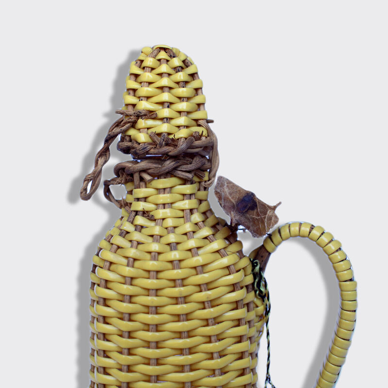 Bottle scoubidou braided, yellow straw 70s