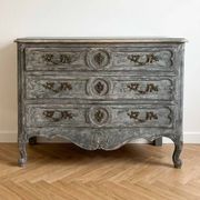 Commode Louis XV patinée gris
