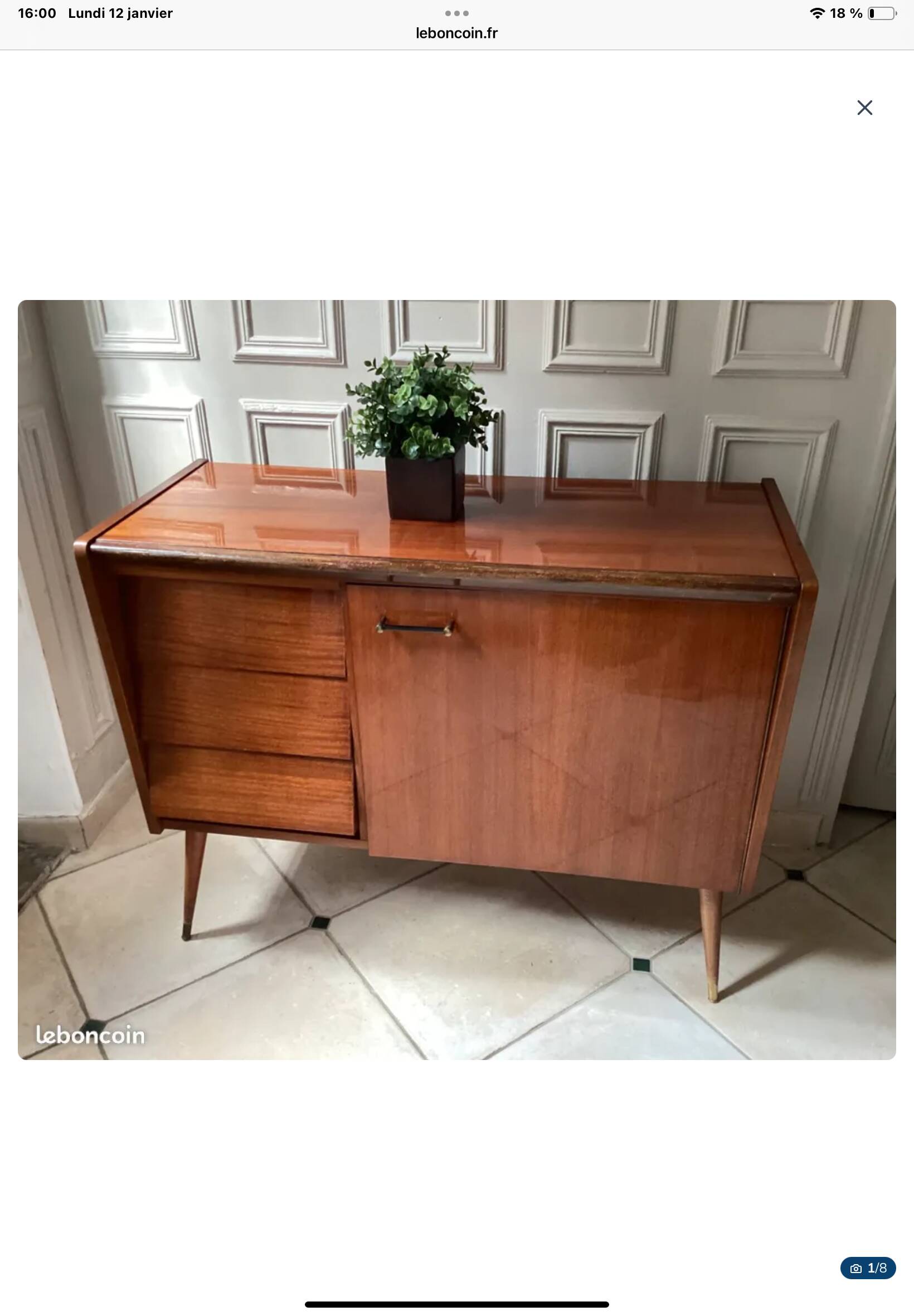 Vintage 1969 piece of furniture, sideboard, small side cabinet.