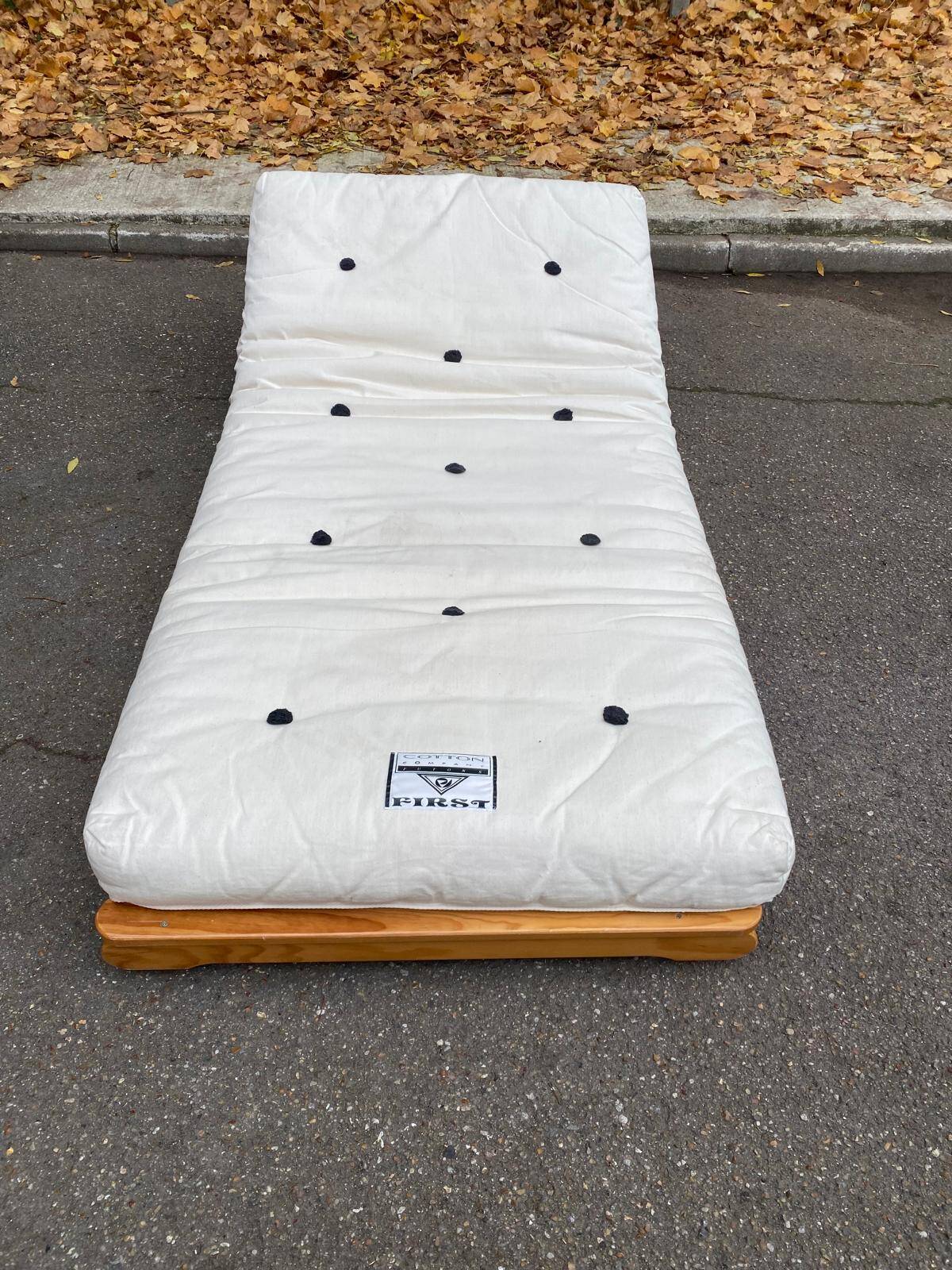 Canapé futon scandinave convertible lit une place 95x180cm