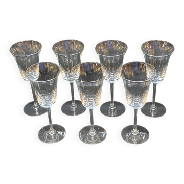 7 verres à porto ou vin blanc en cristal Baccarat ou Saint louis