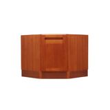 Armoire en teck, design danois, années 1970, production : Danemark