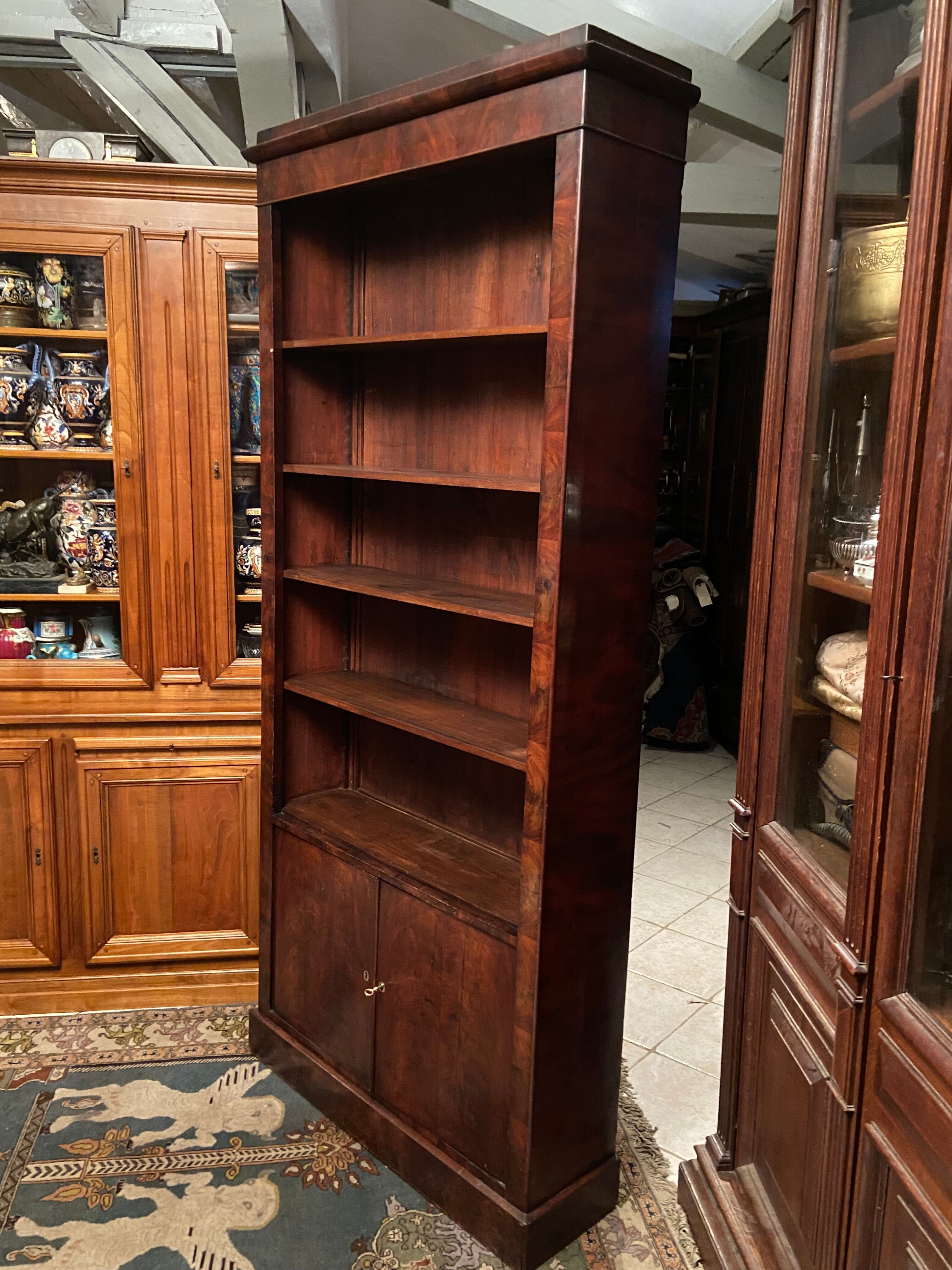 Fine mahogany library of the 1830s Louis-Philippe