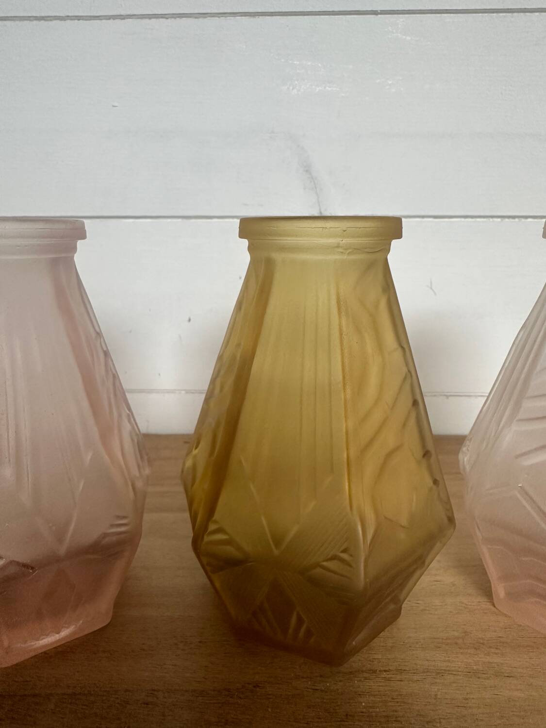 Lot de trois vases art déco