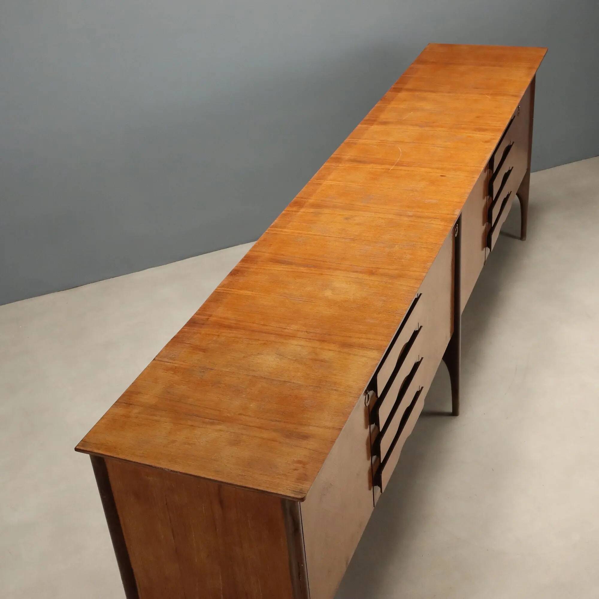 Vintage buffet design by Ico Parisi in ebonised wood, 1950s.