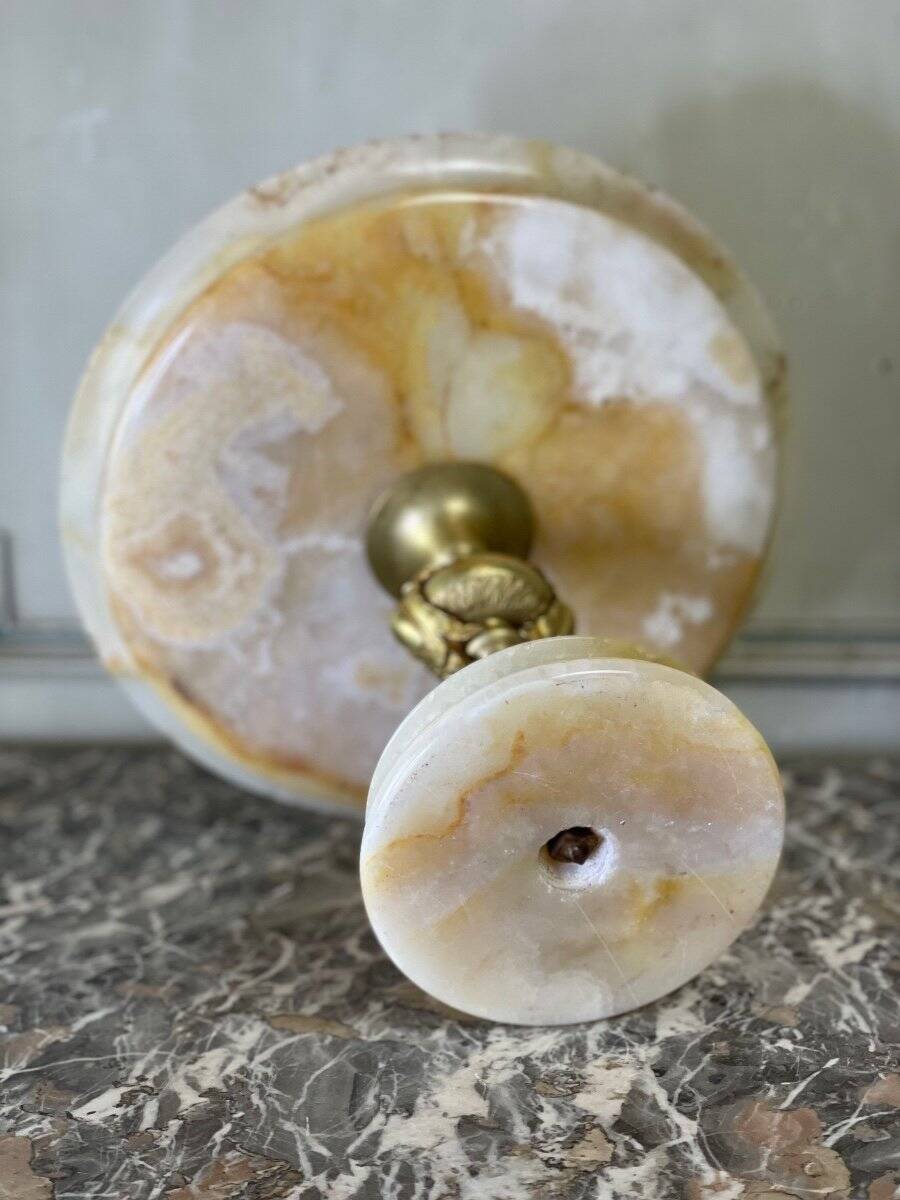 Coupe en onyx et bronze doré vers 1880