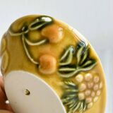 6 avocatiers en céramique barbotine colorée, motif fruits
