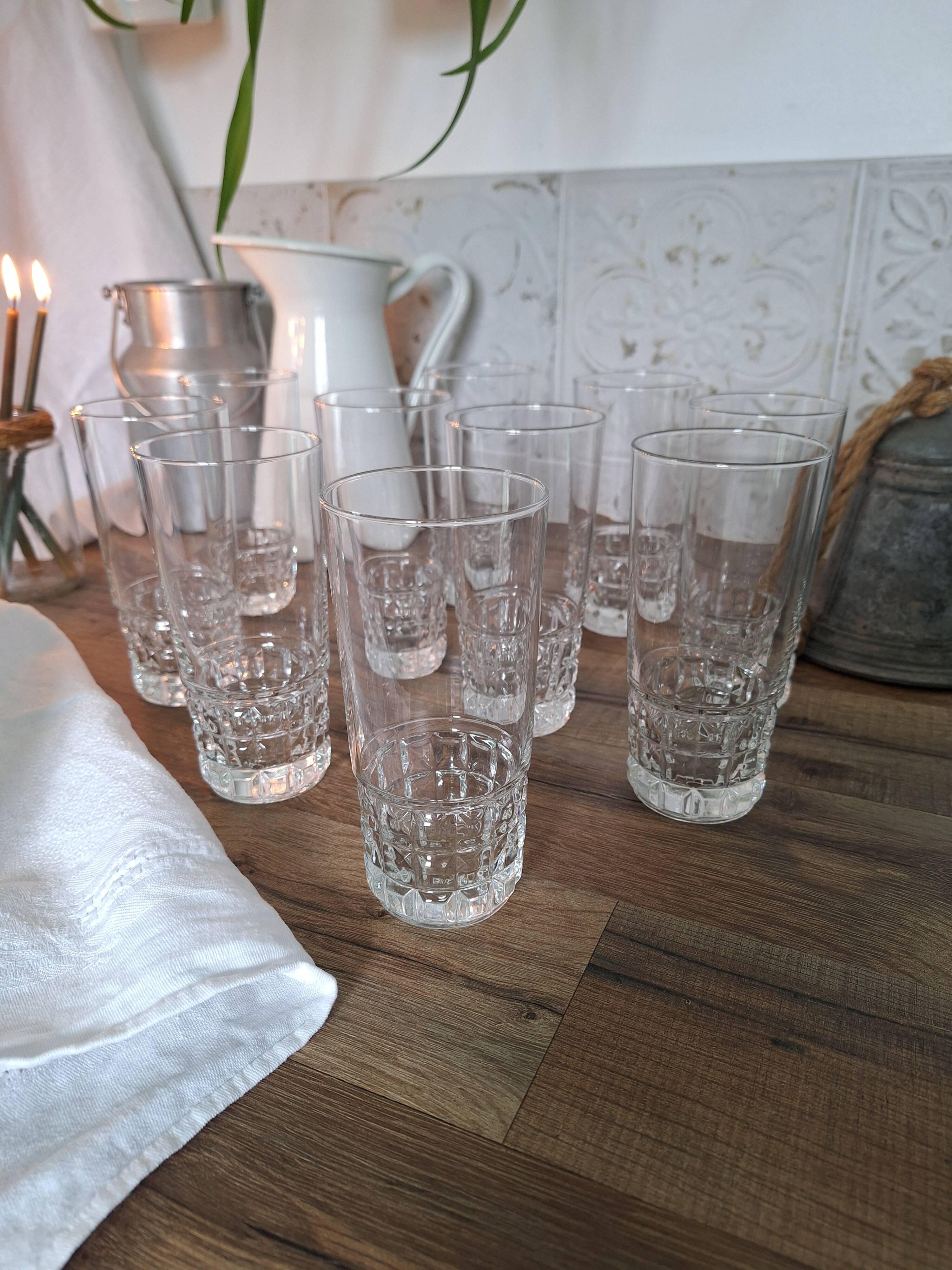 10 vintage water or aperitif glasses