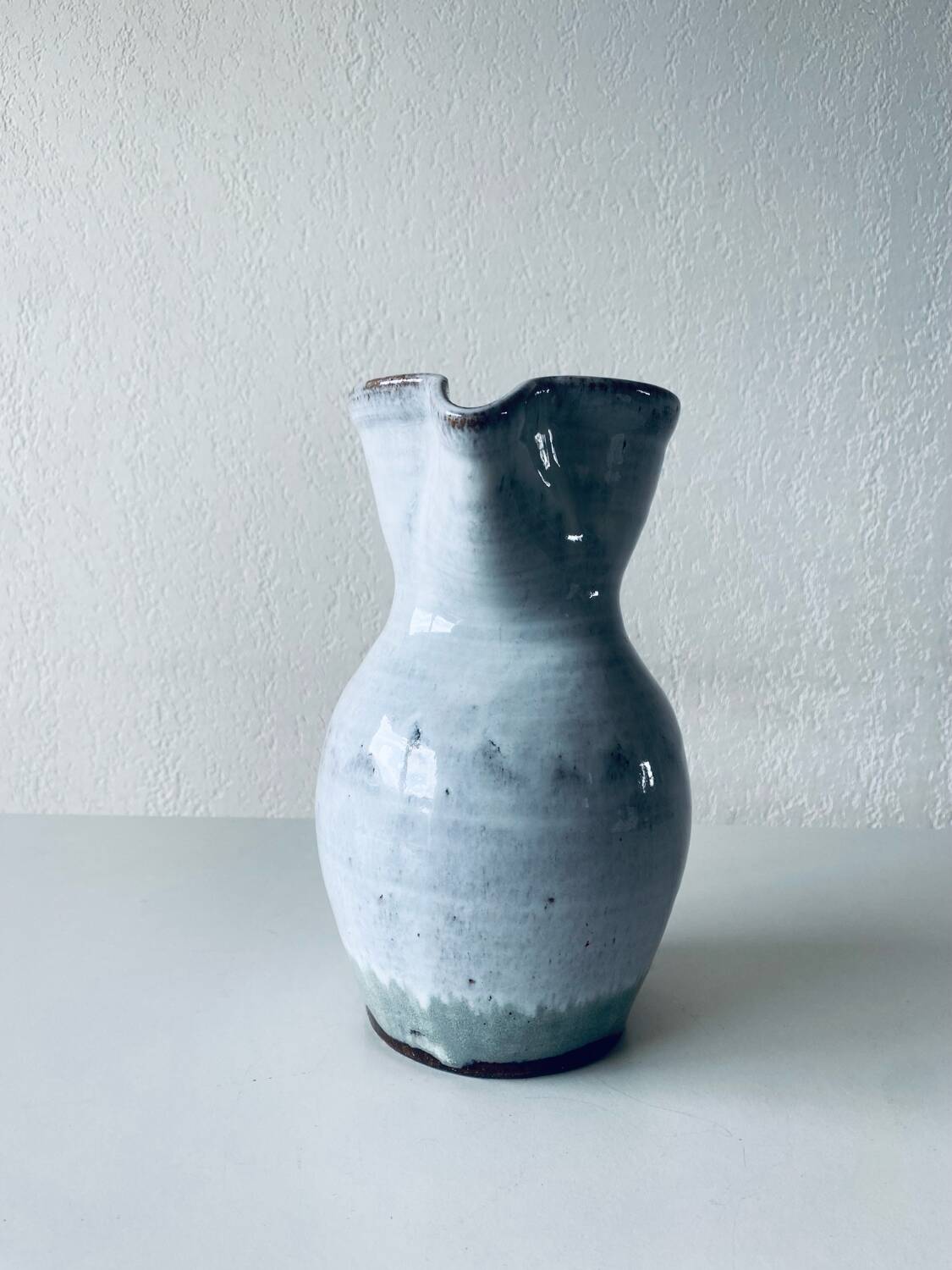 Large pitcher in Black Valley sandstone