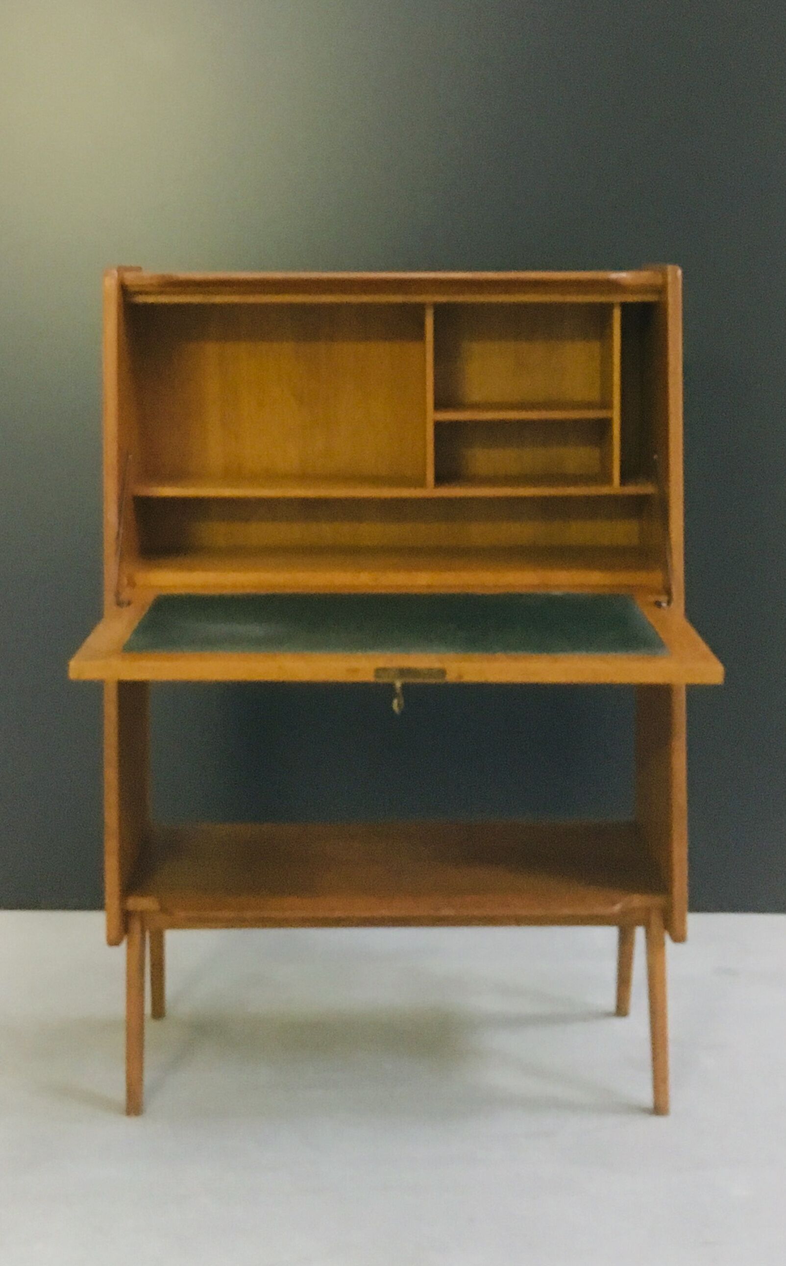 "Dakar" secretary by Roger Landault