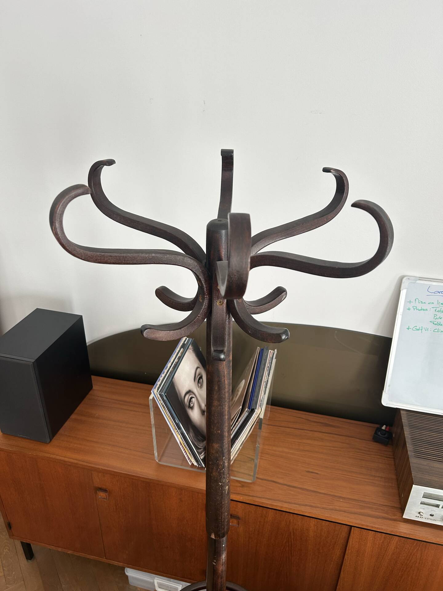 Baumann coat rack, swivelling parrot design from the 60s/70s in wood.