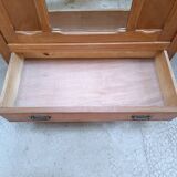 Vintage Parisian wardrobe - bonnetière