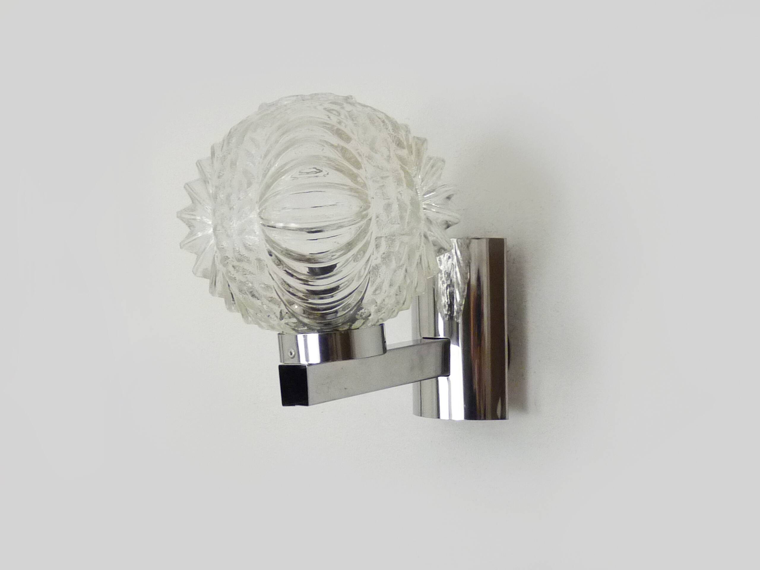 Vintage space age 60s wall light in chrome metal