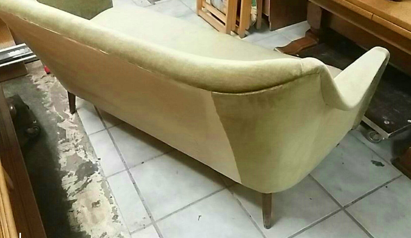 Canapé années 50 60 velour vert