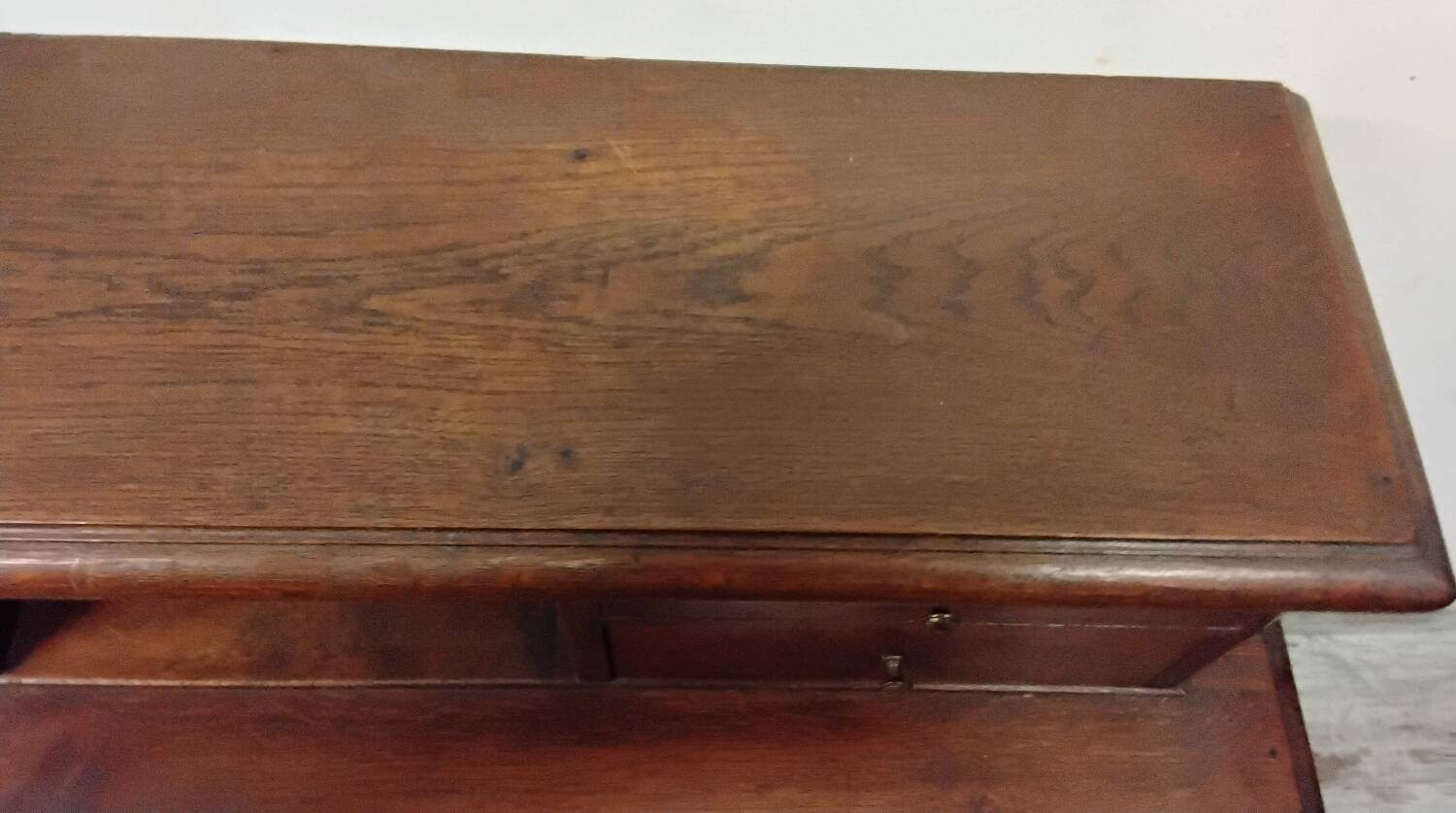 Bureau ancien en bois