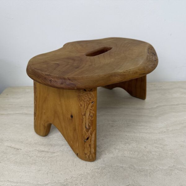 Table d'appoint/tabouret brutaliste en bois massif, années 1970