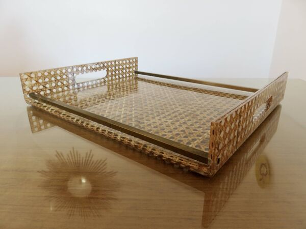 Plateau 'christian dior'' plexiglas, cannage et laiton, 1970, lucite
